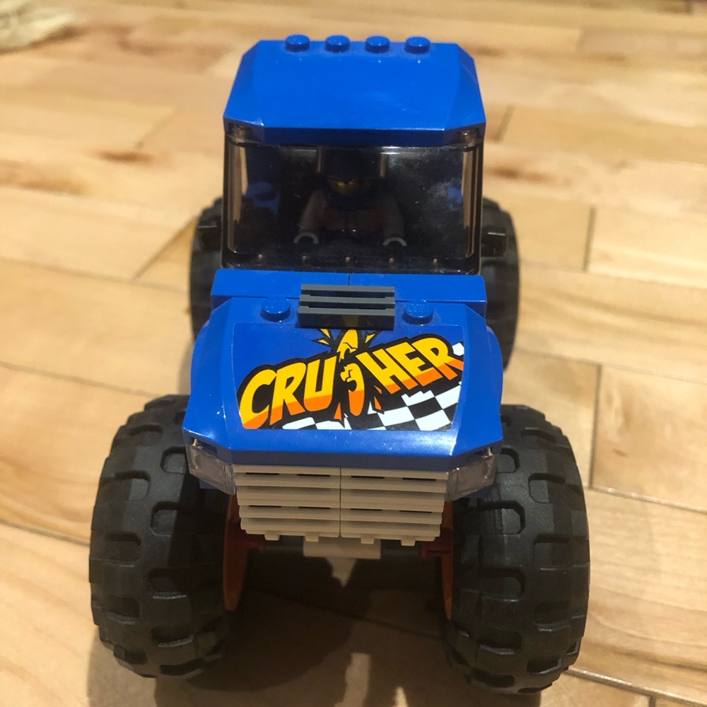 LEGO City Monster Truck - 60180 - Picture 5 of 5
